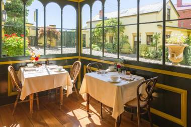 Corinda Contemporary