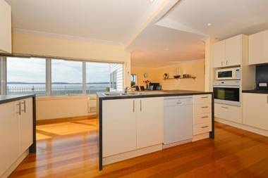 The Esplanade Kingston Beachfront