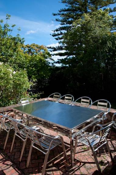 Lowena Cafe and Accommodation