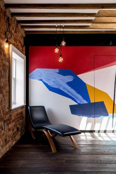 105 Mac Unique Apartments