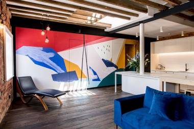 105 Mac Unique Apartments