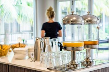 Peninsula Nelson Bay Motel and Serviced Apartments