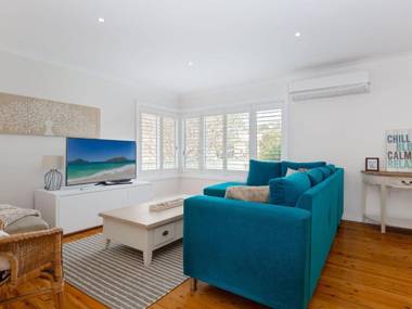 Rubys Retreat' 44 Achilles Street - pet friendly aircon & boat parking