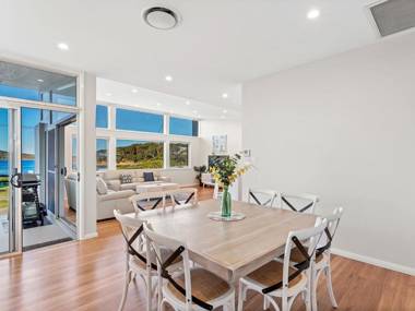 Boulder Bay Rd 1/2 - Fingal Bay