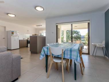 Beach House Pacific Road 1/20