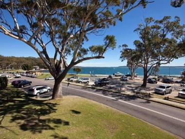 3 'COLUMBIA' 12 COLUMBIA CLOSE - LARGE UNIT WITH FANTASTIC WATER VIEWS