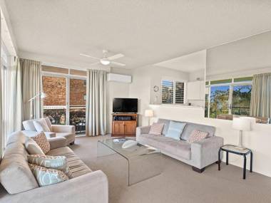 The Helm Unit 1 22 Voyager Close