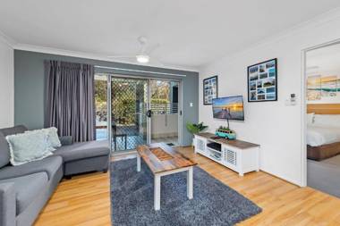 Shoal Bay Beach Apartments 6/2 Shoal Bay Road