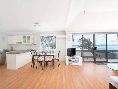 Magnus Street The Poplars Unit 30 34