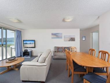 Weatherly Close Ocean Shores Unit 07 27