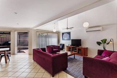 Spacious Modern & Walk to the Beach!