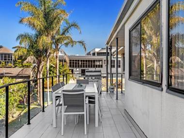 Karinya at Little Beach - Upstairs