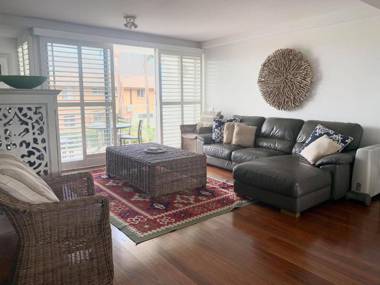 Barefoot' 7/44 Marine Drive - Fabulous Fingal Bay