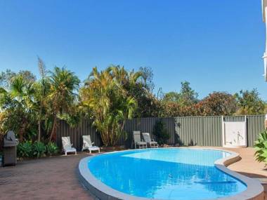 3 'Albacore' 12 Ondine Close - waterfront pool lift & views