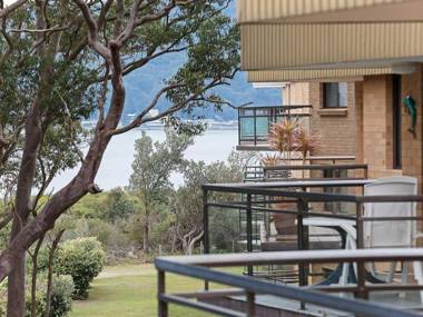 11 'Shoreline' 1 Intrepid Close - cosy unit within walking distance to the water