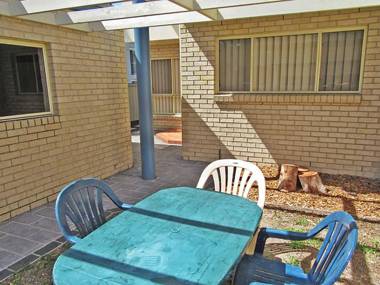 2 'Mahi Mahi' 5 Achilles Street - 3 bedroom between Shoal Bay and Little Beach