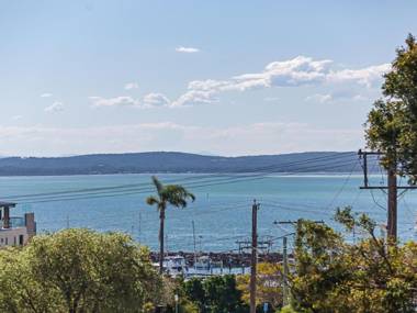 23 'The Commodore' 9-11 Donald Street - delightful unit with gorgeous water views