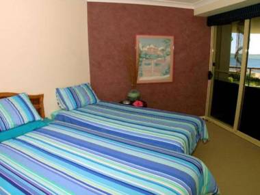 2 'Magnus Pines' 52-56 Magnus Street - stunning unit with aircon water views & foxtel