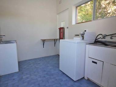 1 'Fiddlers Green' 62 Magnus Street - ground floor unit close to CBD