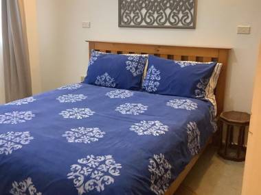 1 'Fiddlers Green' 62 Magnus Street - ground floor unit close to CBD