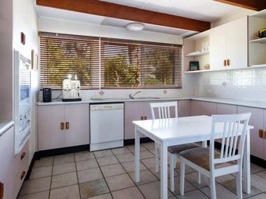 Bennett's Beach Cottage - Pet Friendly