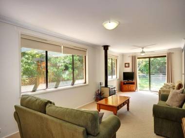 All Decked Out - Pet Friendly