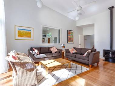 Gumbeachy - Pet Friendly - Free Wi-Fi