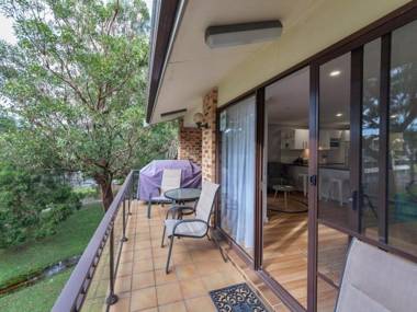 33 'Bay Parklands' 2 Gowrie Avenue - Air conditioning Foxtel Pool Tennis Court Spa