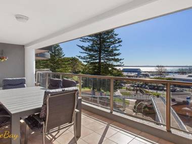 Nelson Bay CBD Apartment - No.41 Nelson Towers