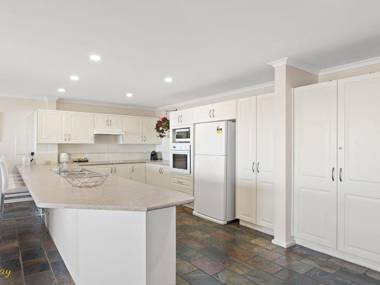 Nelson Bay CBD Apartment - No.41 Nelson Towers