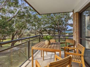 Shoreline Unit 151 Intrepid Close