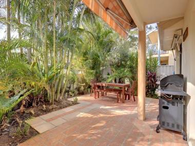 White Horses 7A Achilles Street