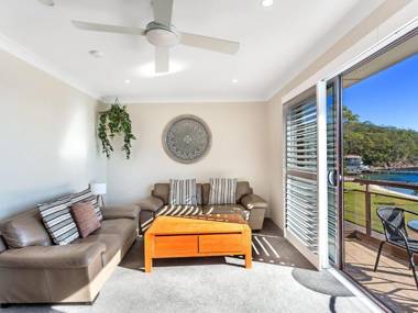 Collendina Unit 6/19 Kurrawa Close