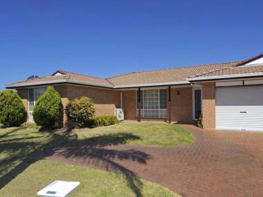 Reef Close 1/2