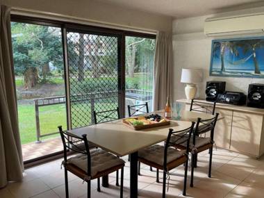 56 'Bay Parklands' 2 Gowrie Ave - ground floor air conditioned & Foxtel