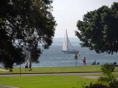 Mistral Court 2 17 Mistral Close water views and WIFI