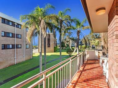 Kurranulla Unit 5/15 Weatherly Close