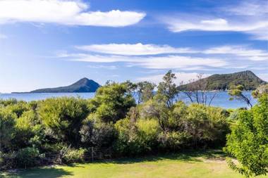 Shoalhaven Unit 2/28 Voyager Close