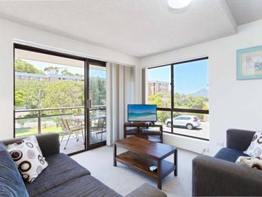 Commodore 8 6 Intrepid Close