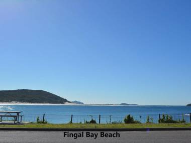 3 Fingal Court 2 Lentara Street