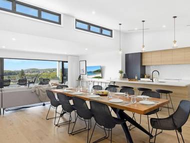 Ocean scene at Fingal Bay