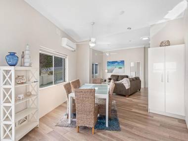 Bayview Towers Unit 13 Victoria Parade 15