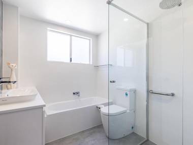 Kristie Court 2 7 Weatherly Close