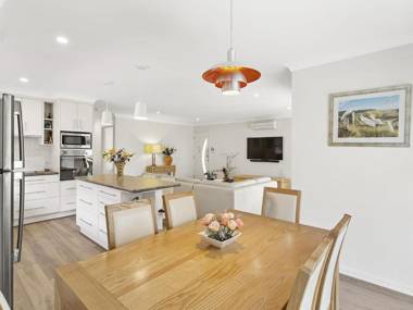 A Homely House 6 Mistral Close