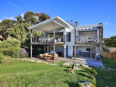 Oceanside @ Culburra - Pet Friendly Absolute Beachfront