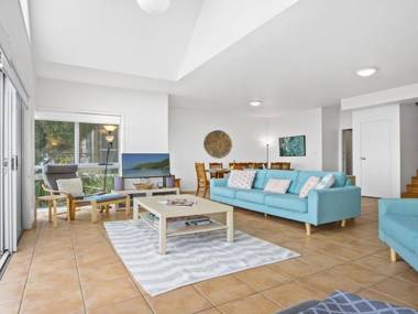 Tilbury Breeze - ocean views comfort and style