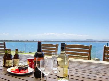 Penguin Head Retreat - Lazy Sunday Checkout