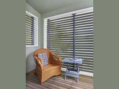 The Boathouse - comfortable beachfront home