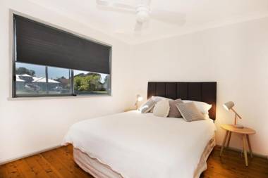 Sun Shack @ Culburra - Pet Friendly - 3 Mins to Beach