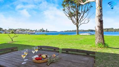 Noddys Riverside - STAY three nights PAY the third night fifty percent OR Lazy Sunday late checkout